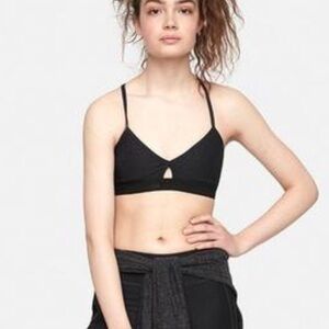 Outdoor Voices keyhole sport bra women’s